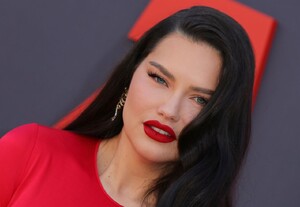 898611403_celebmafia(11).thumb.jpg.4c6208451bc56556b8214d5f83e7d4ec.jpg