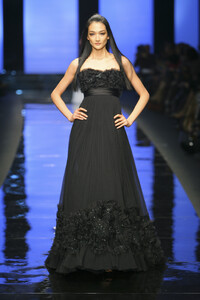 922547196_ElieSaab2007HauteCouture64.thumb.jpg.d0d6a8dc04824d335ac34d5d9aa87441.jpg