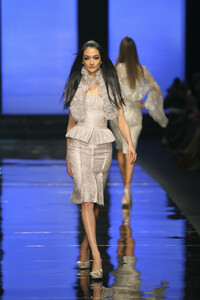 944574083_ElieSaab2007HauteCouture7.thumb.jpg.ecf414efbcd4c915f33e10d97cd30d5b.jpg