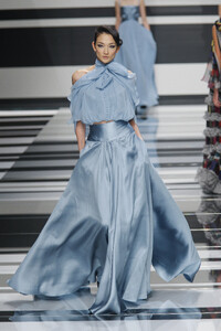 989612023_ElieSaab2008WomenRTW174.thumb.jpg.7c560e6ad0224260cd5367f618cf41fd.jpg