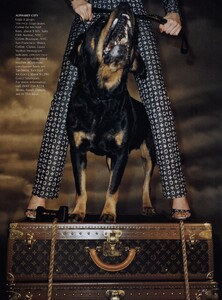 Branded_Newton_US_Vogue_March_2000_04.thumb.jpg.8bc0b2baf8e1242675ef608e29628b83.jpg