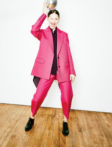 C202203-Spring-Fashion-12.thumb.jpg.3adfcd75703e51b87c4c91657d2fd23f.jpg