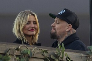 Cameron-Diaz---With-Benji-Madden-at-Adele-concert-in-London-03.jpg