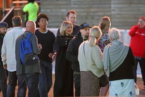 Cameron-Diaz---With-Benji-Madden-at-Adele-concert-in-London-09.jpg