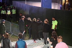 Cameron-Diaz---With-Benji-Madden-at-Adele-concert-in-London-10.jpg