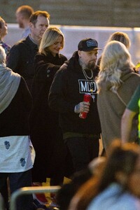 Cameron-Diaz---With-Benji-Madden-at-Adele-concert-in-London-15.jpg