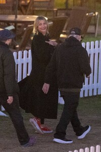 Cameron-Diaz---With-Benji-Madden-at-Adele-concert-in-London-17.jpg