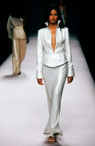 Carmen-Marc-Valvo-SS-2000-16.thumb.jpg.36b49916e37c5c5e5a35df2bb389a5aa.jpg