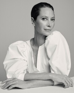 Christy-Turlington-Lafayette-148-Unordinary-Women-Campaign01.jpg