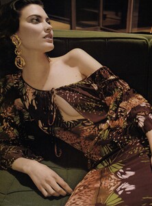 Discreet_Meisel_US_Vogue_March_2000_07.thumb.jpg.187e9ee1d2dcbcb9387677d3db1bb95e.jpg