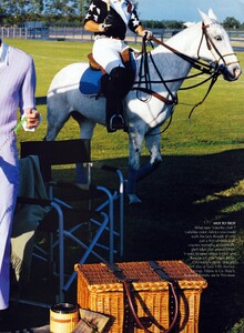 Elgort_US_Vogue_February_2000_12.thumb.jpg.6076b2ba70a2a8689ccbaddcf7e70273.jpg