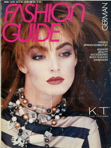 FashionGuideDeSS87no12coverDoreLiccard.thumb.jpg.02f2d28ab250512733a5a9eed0a0a4f4.jpg