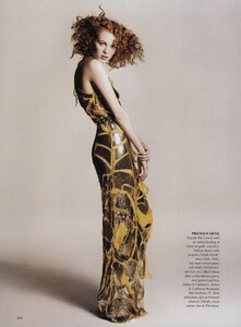 Happened_Thompson_US_Vogue_March_2000_05.thumb.jpg.1ac20d62861c4bc2f8091d7b8119cd9d.jpg