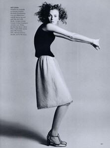 Happened_Thompson_US_Vogue_March_2000_10.thumb.jpg.5b9ce9569e137f98b86ba1c39f024955.jpg