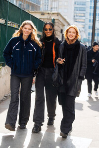 Ida-Heiner-Sacha-Quenby-Liv-Walters-PFW-FW23-StreetStyle2-MJJ_1033.thumb.jpg.c1a02b4cc300384c8d682739a22f1555.jpg