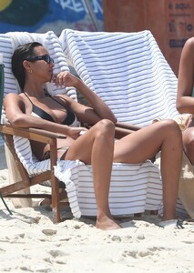 Lais_Ribeiro_in_Bikini_on_Ipanema_Beach_03_22_2023__35_.jpg