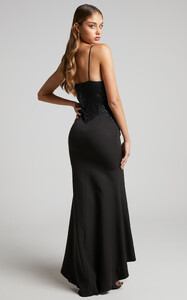 Robeta_Glitter_Bodice_Plunge_Maxi_Dress_in_Black_2528SD22090042012529_9.jpg