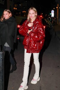 Sasha-Pivovarova---Night-out-at-Paris-Fashion-Week-06.jpg