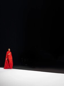 Stephane-Rolland-Haute-Couture-FW22_23-11B_6af6995f-9246-4e49-ae25-7a398496184b.jpg
