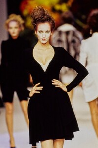 VIVIENNE-WESTWOOD-FALL-1995-RTW-188.jpg