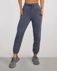 W5034_SEEKSWEATPANT_DUSK_front_A.thumb.jpg.6de554446a73a760e19c76f5cc458883.jpg