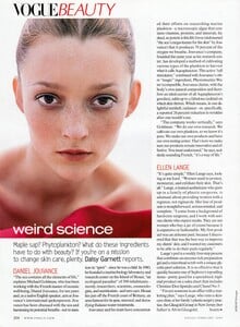 Weird_Ritts_US_Vogue_February_2000_01.thumb.jpg.a2c909babc25c7c6e5364b71c4f67147.jpg