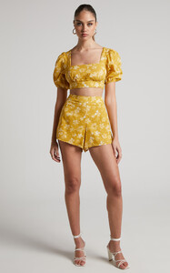 ZILDA_OPEN_BACK_PUFF_SLEEVE_CROP_TOP_AND_HIGH_WAIST_SHORTS_TWO_PIECE_SET_IN_YELLOW.jpg