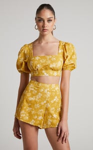 ZILDA_OPEN_BACK_PUFF_SLEEVE_CROP_TOP_AND_HIGH_WAIST_SHORTS_TWO_PIECE_SET_IN_YELLOW_6.jpg
