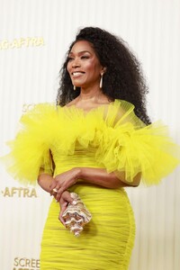 angela-bassett-2023-screen-actors-guild-awards-in-los-angeles-0.jpg