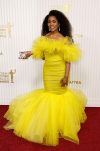 angela-bassett-2023-screen-actors-guild-awards-in-los-angeles-2.jpg