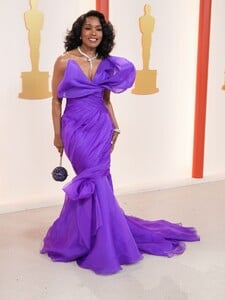 angela-bassett-at-95th-annual-academy-awards-in-hollywood-03-12-2023-6.jpg