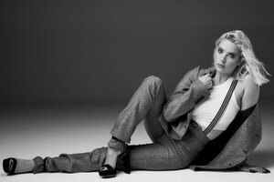ashley-benson-fragrance-launch-111022-1-4ebee77d6a7a49d1839bec081586e829.jpg