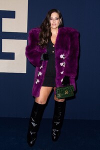 ashley-graham-at-balmain-womenswear-fall-winter-2023-2024-show-at-paris-fashion-week-03-01-2023-1.jpg