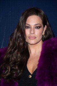 ashley-graham-at-balmain-womenswear-fall-winter-2023-2024-show-at-paris-fashion-week-03-01-2023-4.jpg