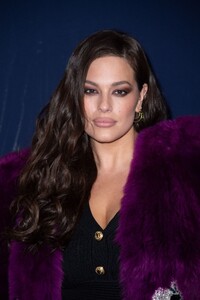 ashley-graham-at-balmain-womenswear-fall-winter-2023-2024-show-at-paris-fashion-week-03-01-2023-5.jpg