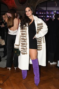 ashley-graham-at-harper-s-bazaar-france-launch-party-in-paris-03-01-2023-0.thumb.jpg.be561ff5c037917f7ff848446194b809.jpg
