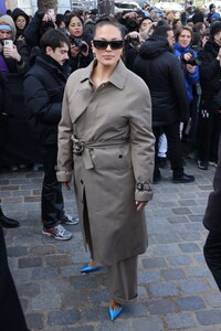 ashley-graham-at-off-white-womenswear-fall-winter-2023-2024-show-at-paris-fashion-week-03-02-2023-4.jpg