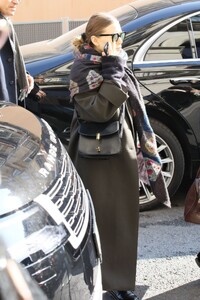 ashley-olsen-arrives-at-her-hotel-in-paris-03-03-2023-2.jpg