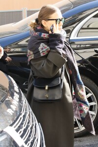 ashley-olsen-arrives-at-her-hotel-in-paris-03-03-2023-3.jpg