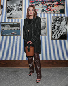 ashley_28229_8.jpg