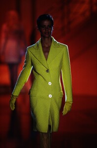 atelier-versace-fw-94-4.thumb.jpg.30b73812b6a66ccc7f030e6779ecc3af.jpg