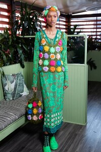 backstage-defile-anna-sui-printemps-ete-2022-new-york-coulisses-118.thumb.jpg.0366441cacb9408a8e566ef70162e2c1.jpg