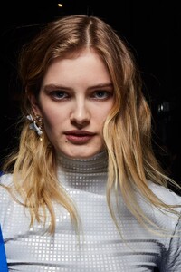 backstage-defile-az-factory-printemps-ete-2022-paris-coulisses-145.thumb.jpg.a037a40b38221b23049d5520b493c31e.jpg