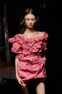 backstage-defile-az-factory-printemps-ete-2022-paris-coulisses-38.thumb.jpg.3e2bd00475084b1ac4ddbe95c4602705.jpg