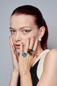 backstage-defile-christian-dior-printemps-ete-2022-paris-coulisses-163.thumb.jpg.ccc750c051bcec3088cccceb461cceb8.jpg