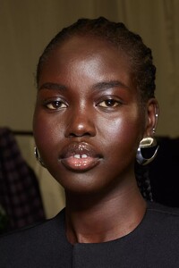 backstage-defile-coperni-printemps-ete-2022-paris-coulisses-60.thumb.jpg.5e06d9a057c6f1f605df57a1fc15949f.jpg