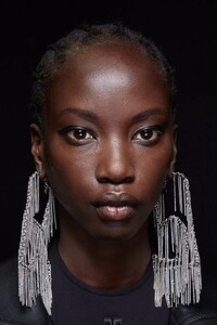 backstage-defile-courreges-printemps-ete-2022-paris-coulisses-42.thumb.jpg.21cafa29da2d84ce7687a10b7e3ad377.jpg