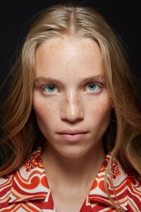 backstage-defile-etro-printemps-ete-2022-milan-coulisses-19.thumb.jpg.134813fa1800b245deda84e95dc4d18c.jpg
