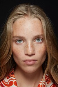 backstage-defile-etro-printemps-ete-2022-milan-coulisses-21.thumb.jpg.48b58f03a136be83fd354b305329b792.jpg