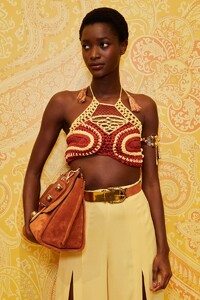 backstage-defile-etro-printemps-ete-2022-milan-coulisses-70.thumb.jpg.78893c3f63ed3cc2c869fc67bc62e5f5.jpg
